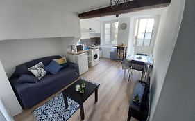 Charmant Appartement Avec Exterieur